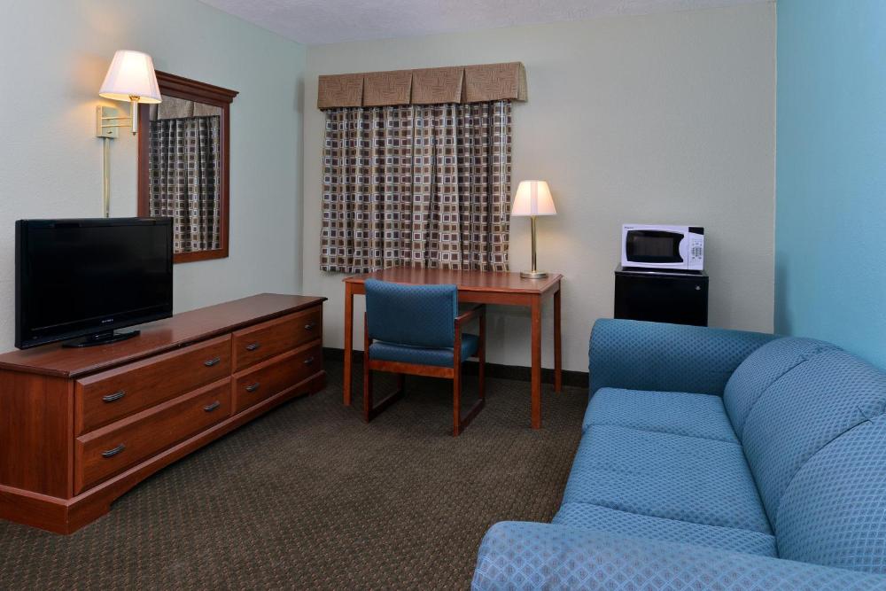 King Room - Non-Smoking interior